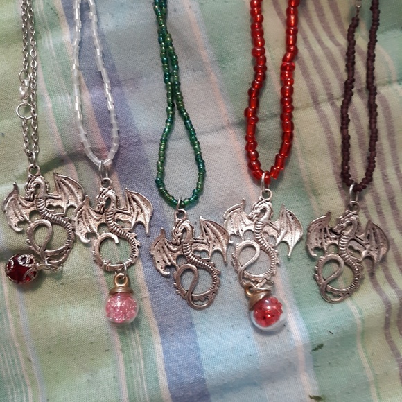 Dragon necklaces - Picture 2 of 2